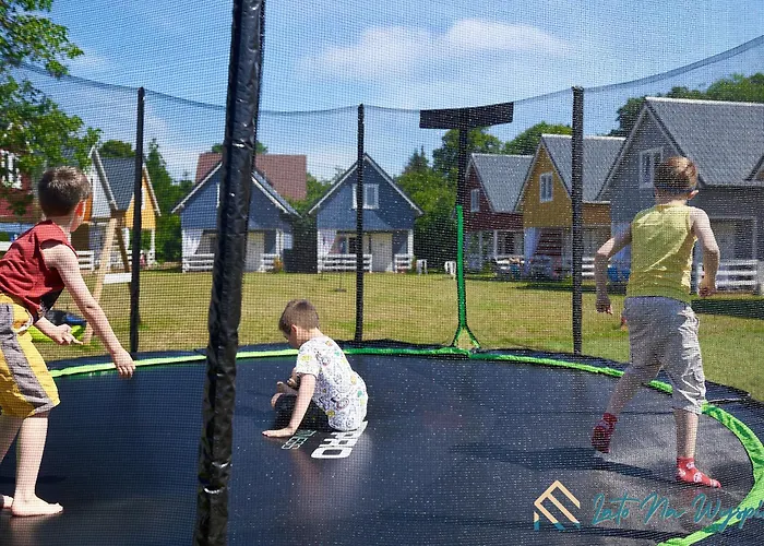 Lato Na Wyspie بيت خشبي